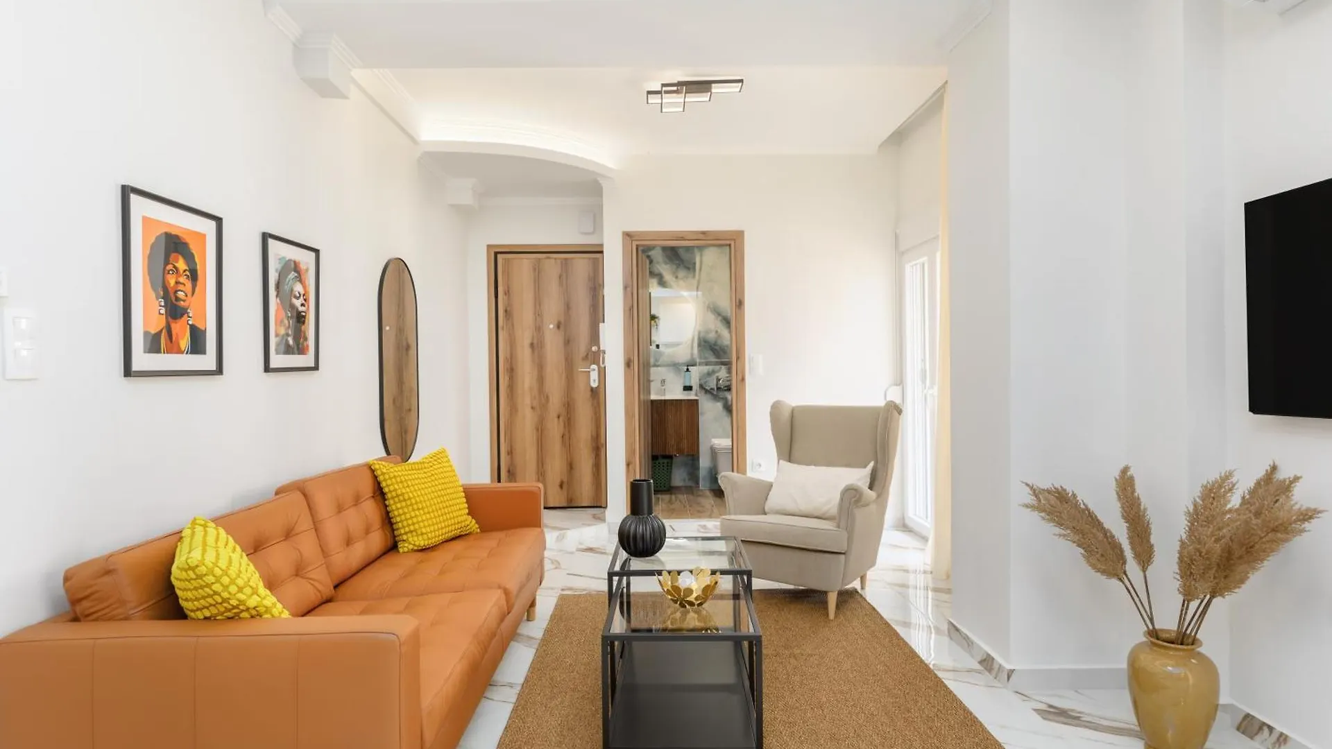 Contacts de Simone By Halu!, Apartments In The Center