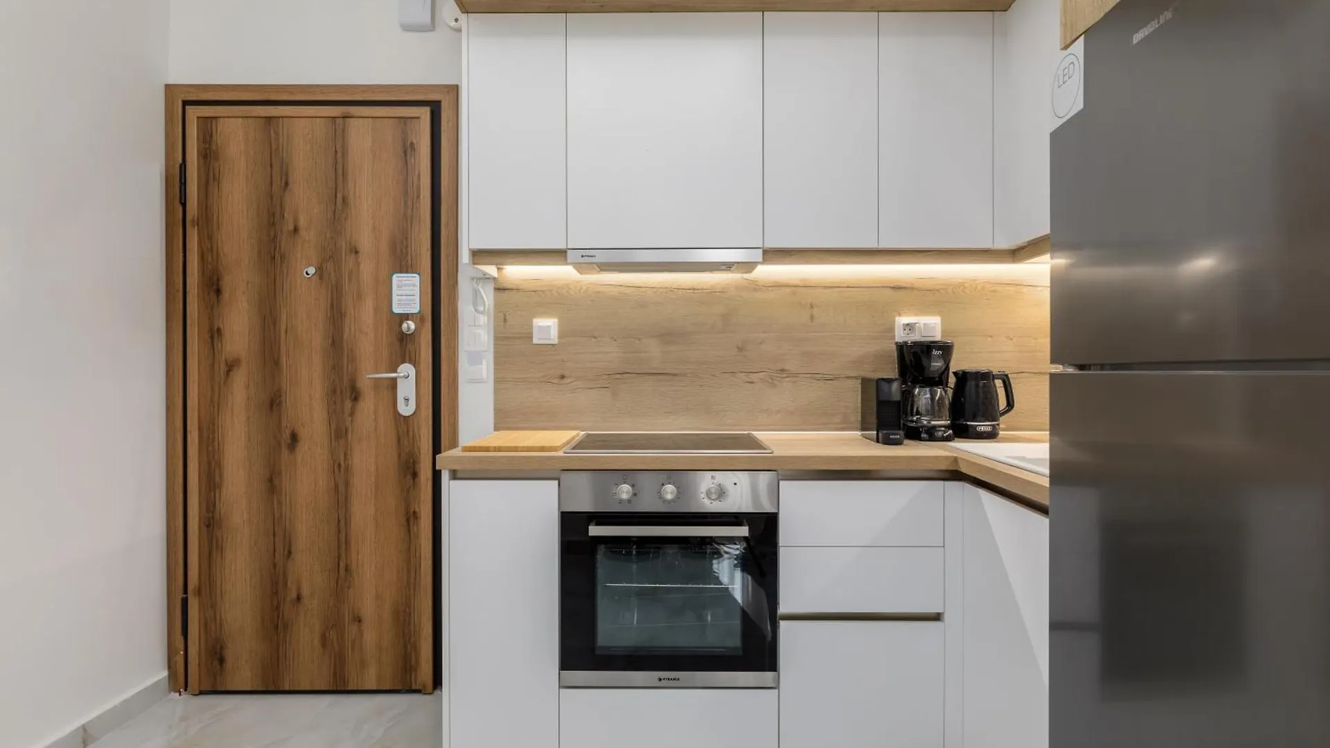 Simone By Halu!, Apartments In The Center Салоники Греция